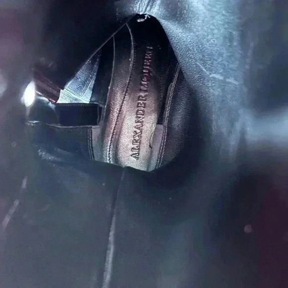 ALEXANDER McQUEEN Black Leather Metal Stud Detail Round-Toe Knee Boots 38 New* - Picture 14 of 16